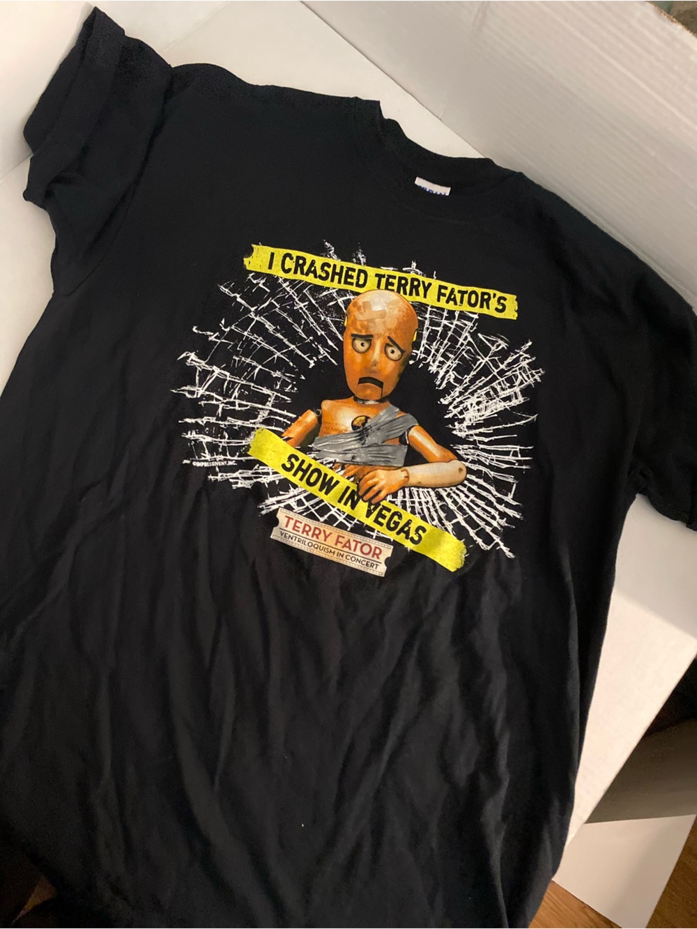 Gildan Black Graphic Tee with Yellow and Brown Print